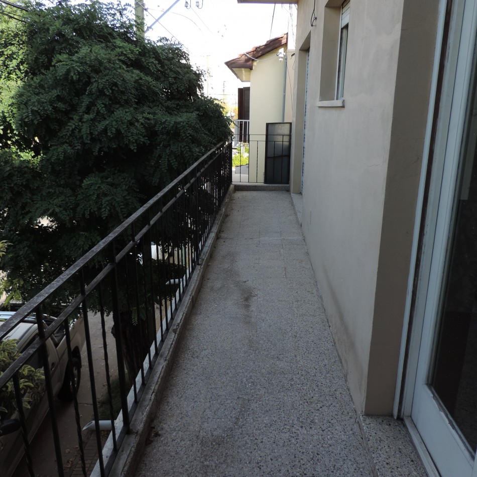 CASA EN MICROCENTRO