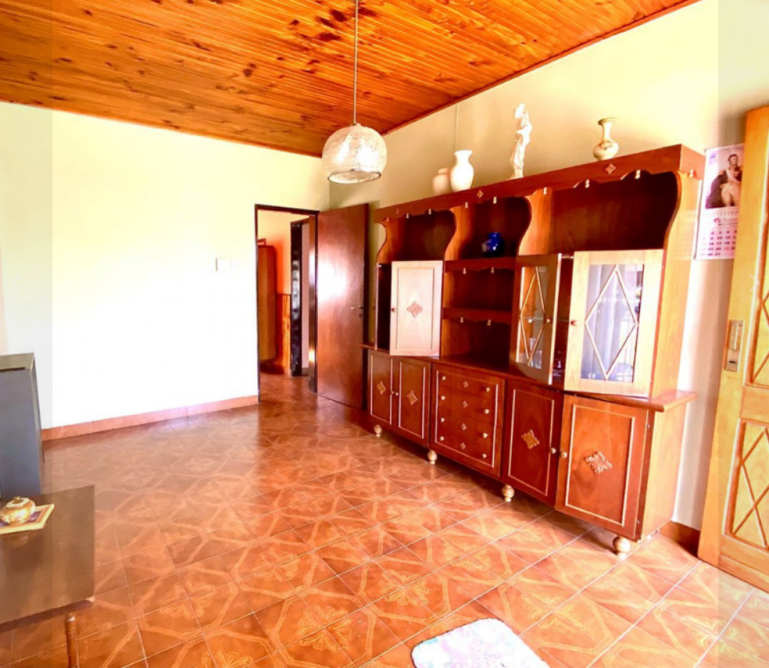 CASA EN BARRIO VILLA MAILIN