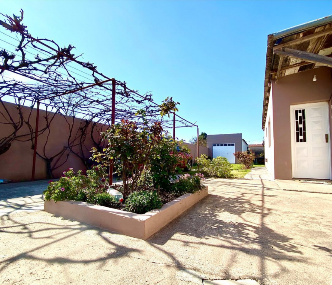 CASA EN BARRIO VILLA MAILIN