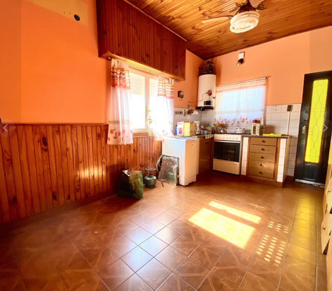CASA EN BARRIO VILLA MAILIN