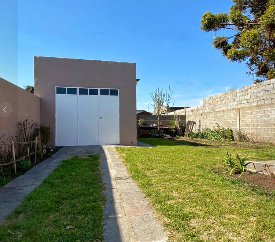 CASA EN BARRIO VILLA MAILIN
