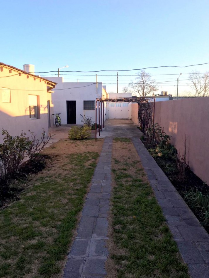 CASA EN BARRIO VILLA MAILIN