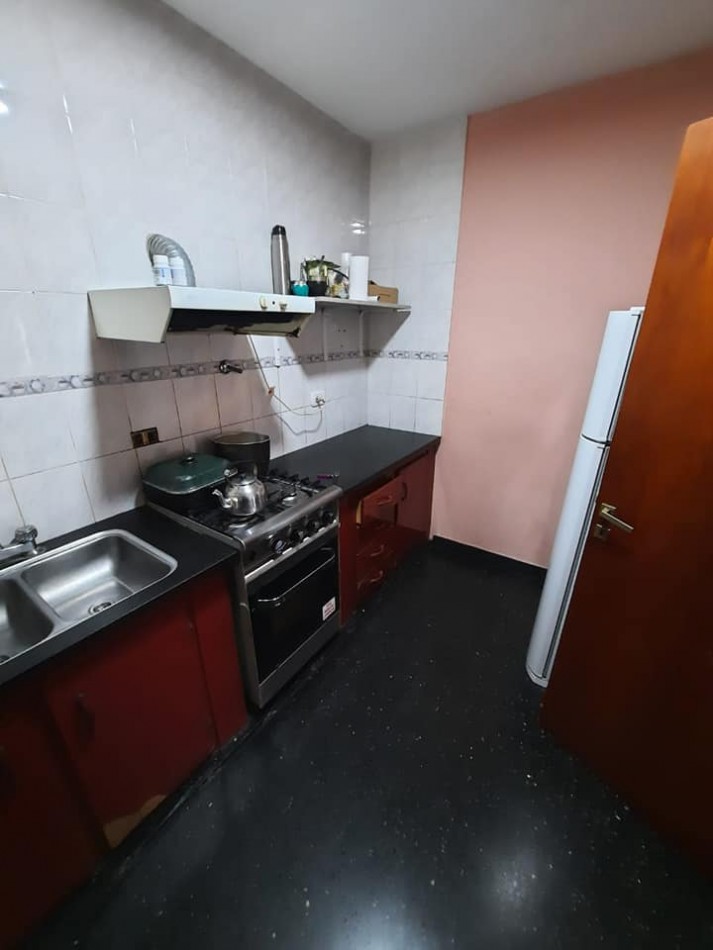 CASA SOBRE AVENIDA
