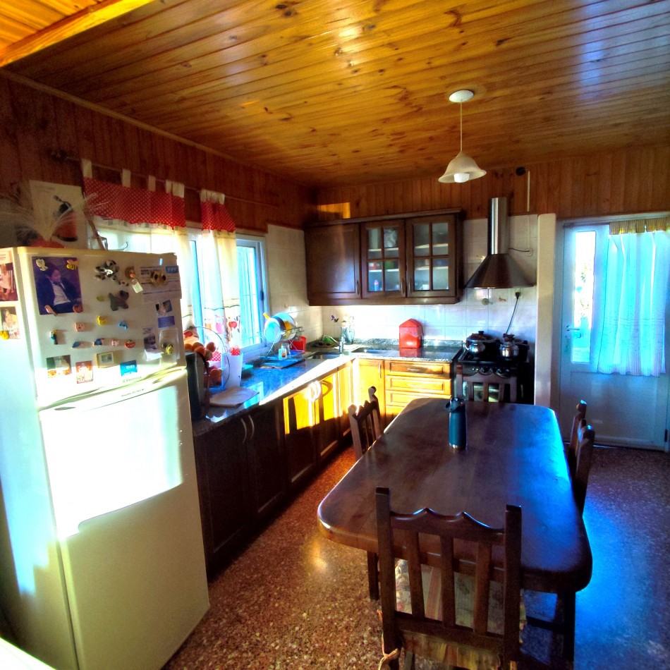 CASA EN SIERRAS BAYAS