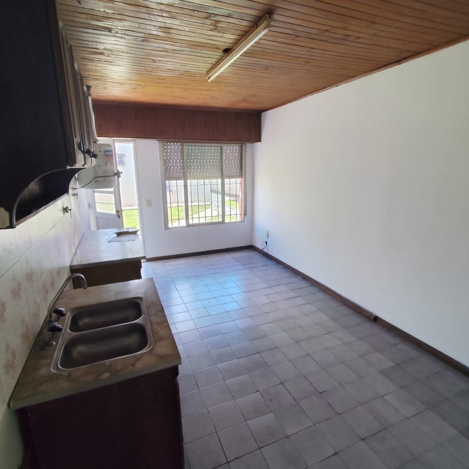DEPTO INTERNO EN PLANTA BAJA