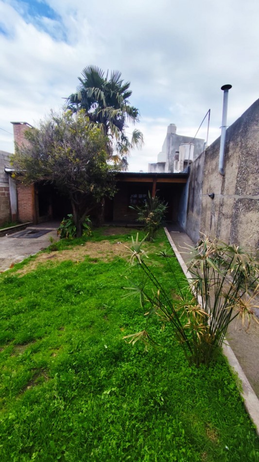 ALQUILA CASA 2 DORMITORIOS