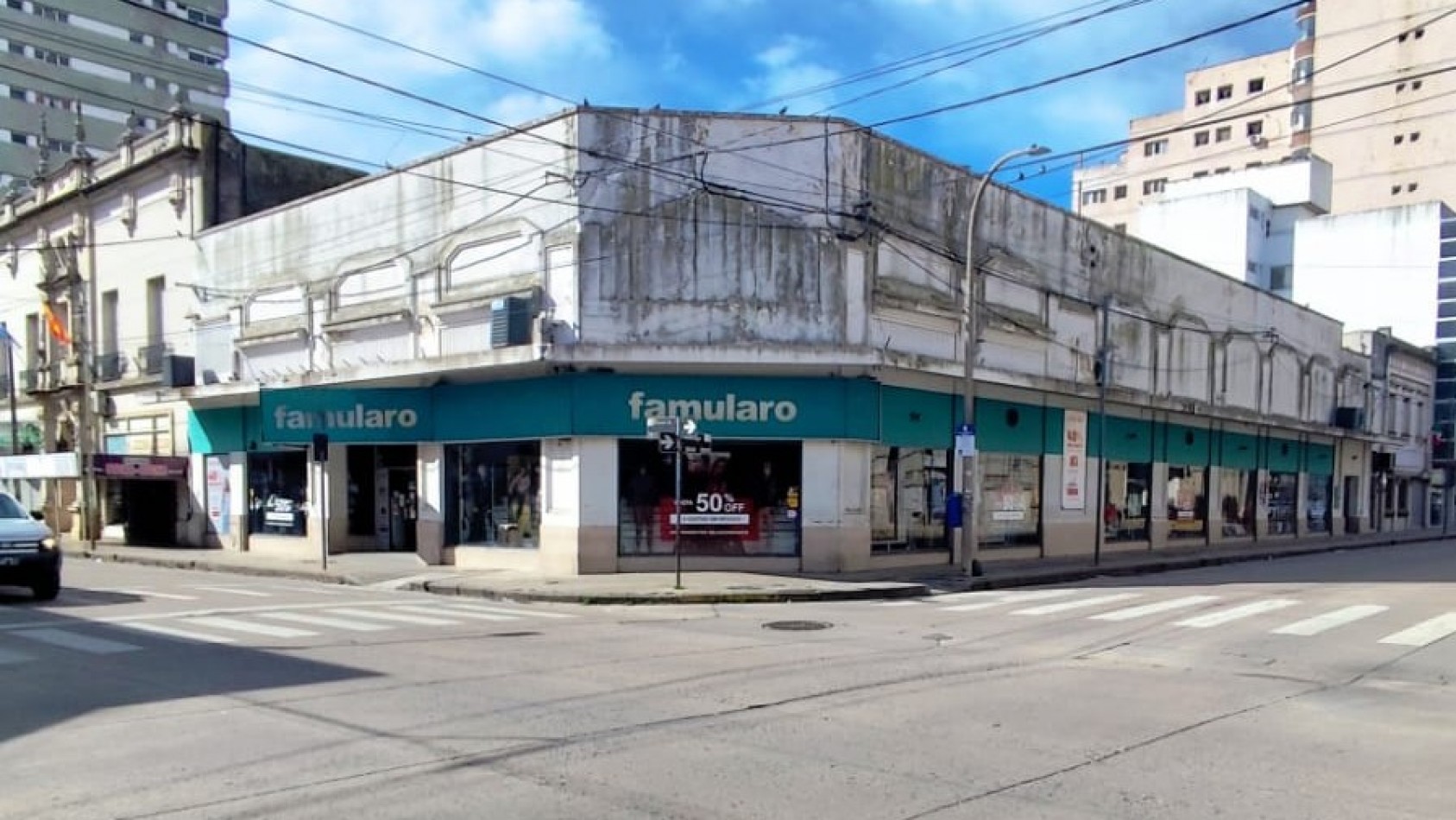 EXCELENTE ESQUINA CENTRICA