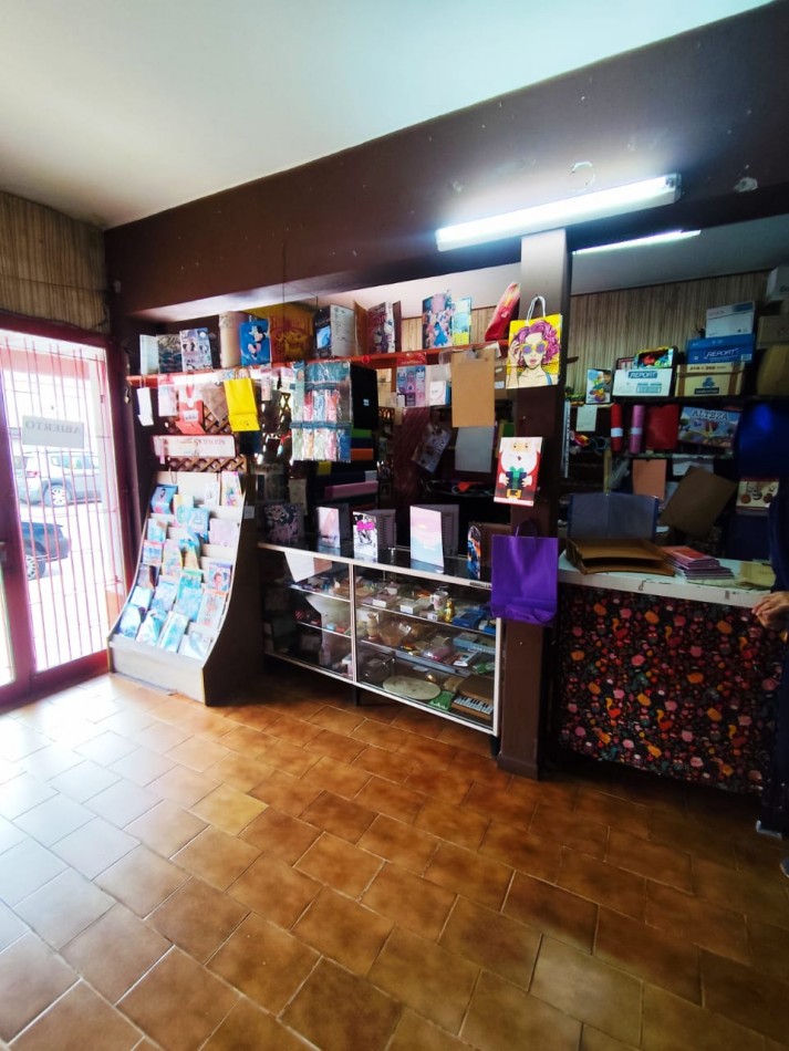 LOCAL + CASA EN PUEBLO NUEVO