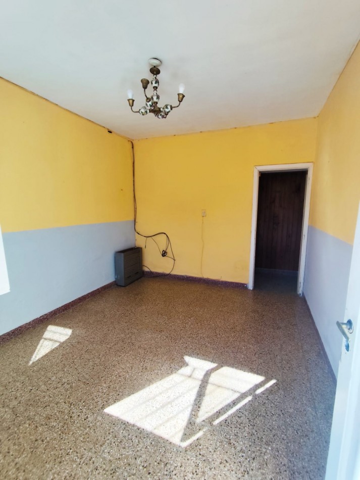 CASA EN BARRIO LUJAN