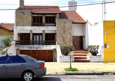 EXCELENTE CHALET SOBRE AVENIDA